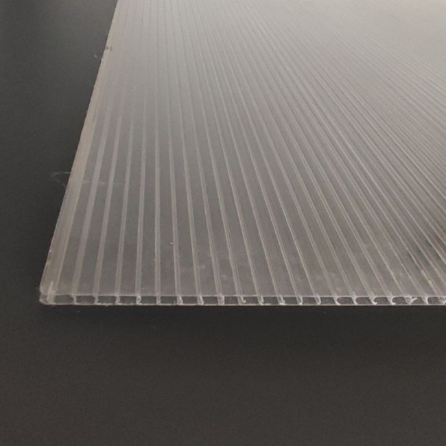 POLYCARBONATE HOLLOW SHEETS U.V NEUTRAL 2W 4 MM.