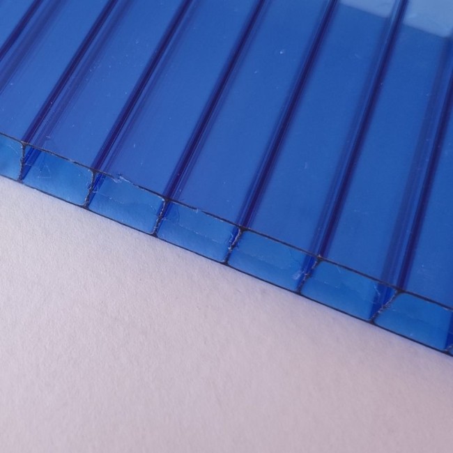 POLYCARBONATE HOLLOW SHEETS U.V BLUE 2W 4 MM.