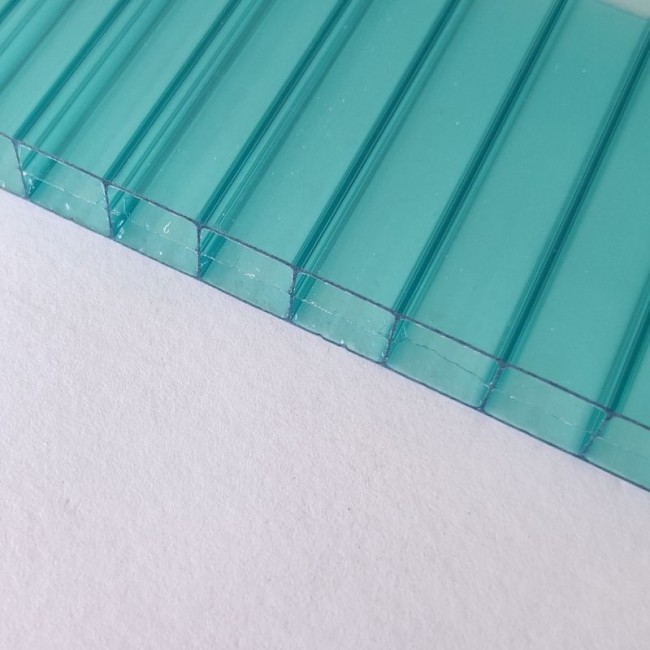 POLYCARBONATE HOLLOW SHEETS U.V GREEN 2W 4 MM.